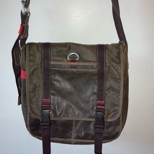 Wilson’s brown distressed leather messenger bag